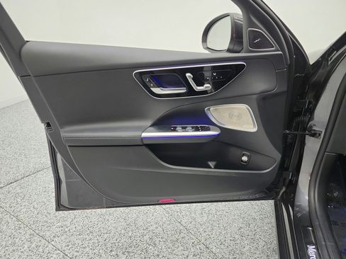 Used 2023 Mercedes-Benz C 300 Sedan image 12
