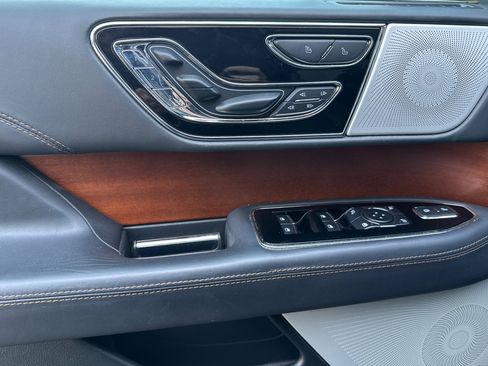 Certified 2024 Lincoln Navigator Black Label AWD/4WD image 11