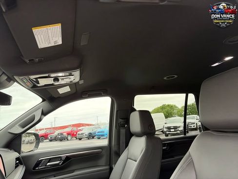 Used 2026 Chevrolet Tahoe LT RWD image 19
