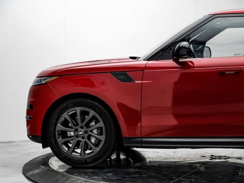 Used 2024 Land Rover Range Rover Sport SE image 6