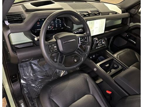 Used 2023 Land Rover Defender 110 75th Limited Edition AWD/4WD image 19