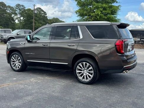 Used 2021 GMC Yukon Denali w/ Advanced Technology Package RWD image 5