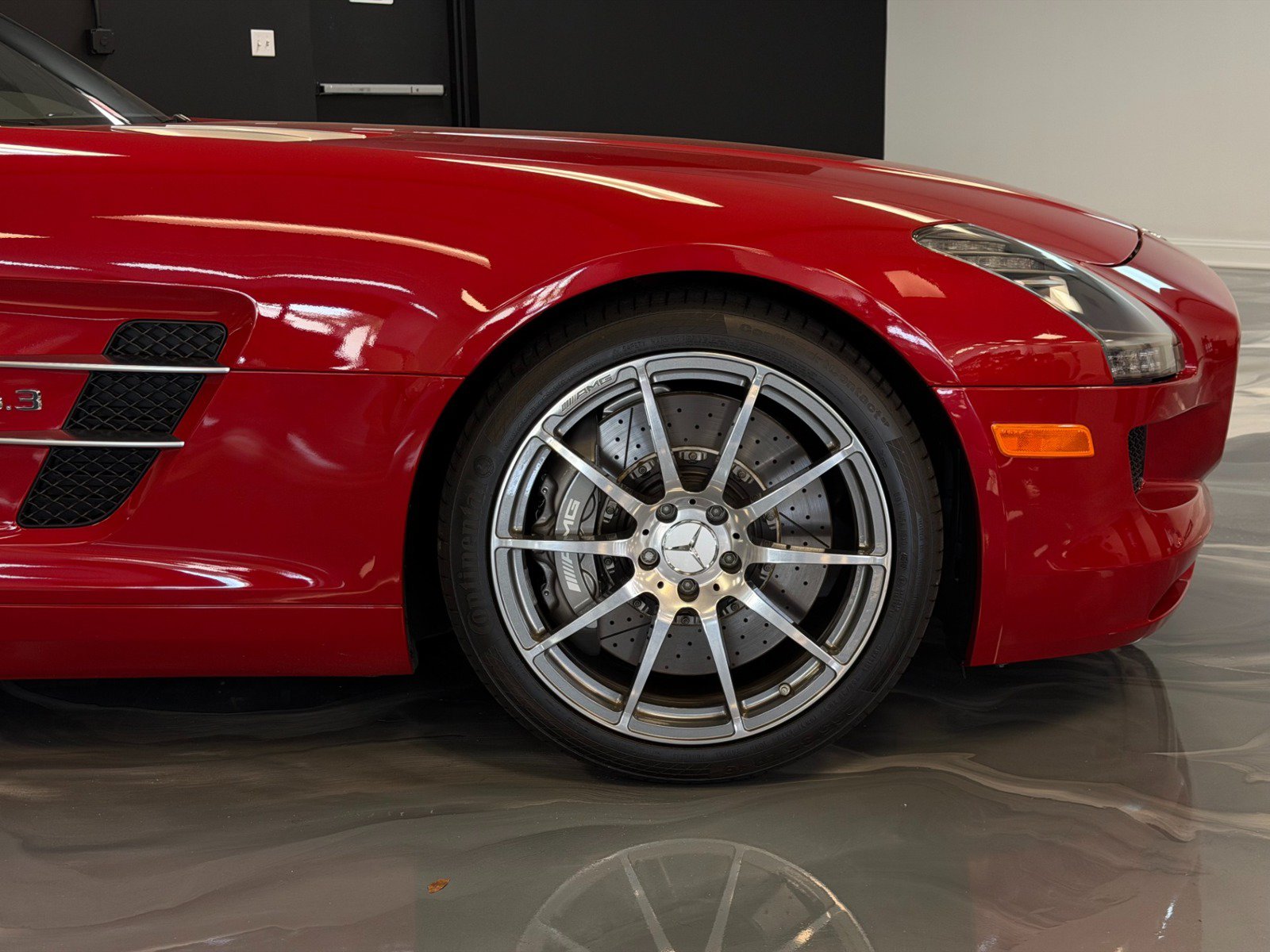 Used 2011 Mercedes-Benz SLS AMG Coupe image 6