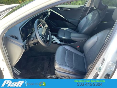 Used 2023 Kia Niro Wave image 22