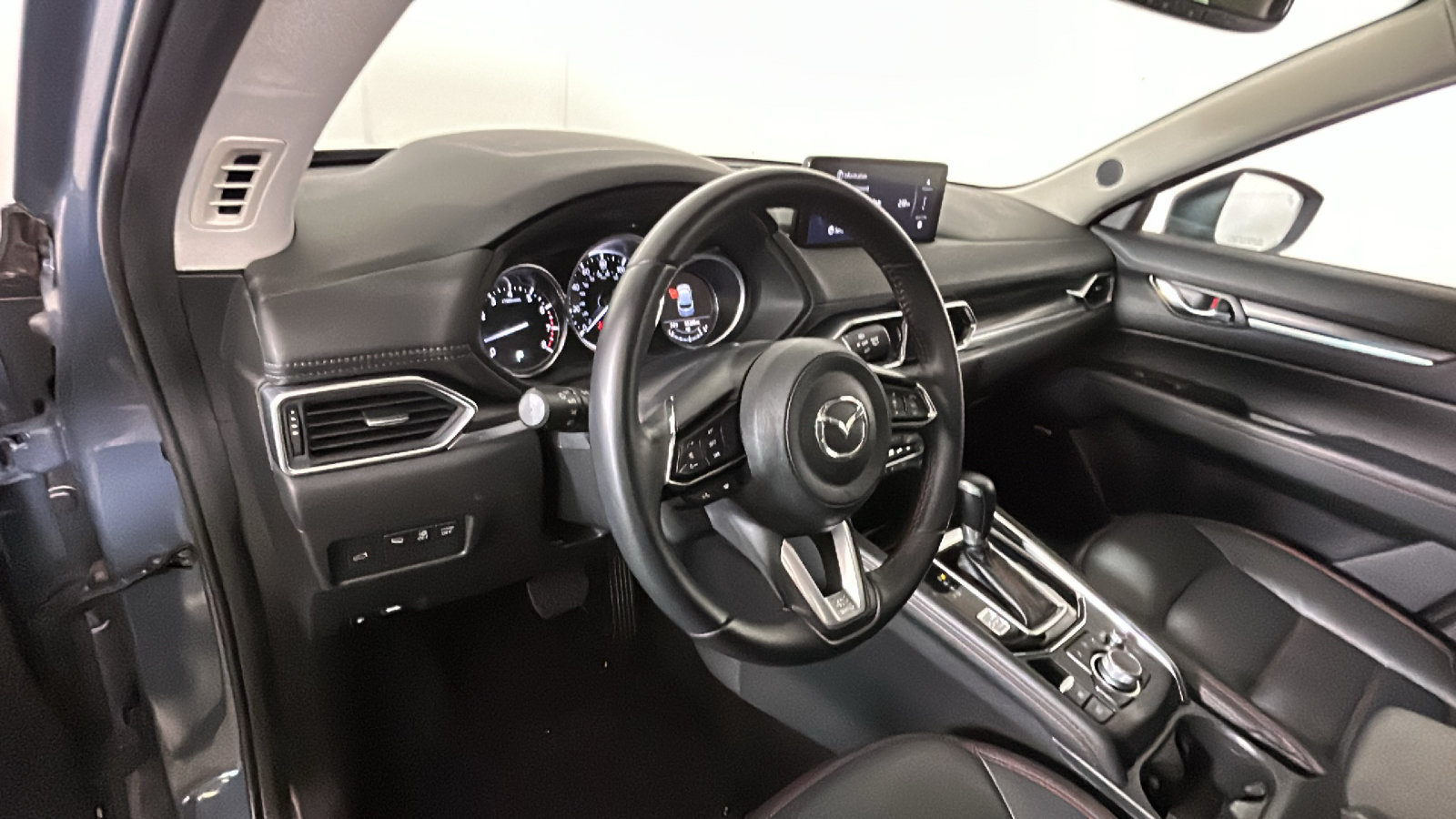Used 2025 MAZDA CX-5 Carbon Edition AWD/4WD image 16