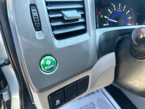 Used 2012 Honda Civic LX image 16