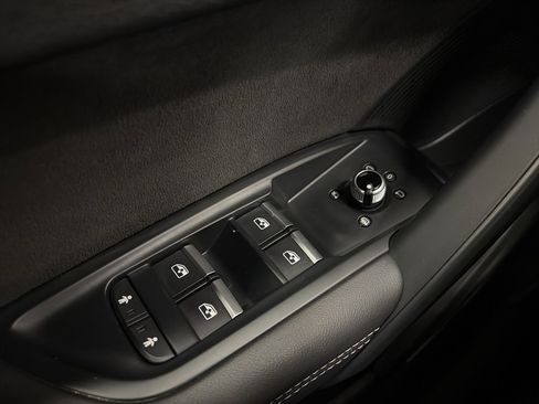 Used 2021 Audi SQ5 Prestige image 22