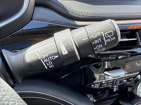 Used 2023 Acura MDX Advance Package image 34