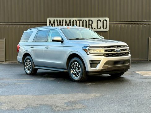 Used 2024 Ford Expedition XLT AWD/4WD image 1