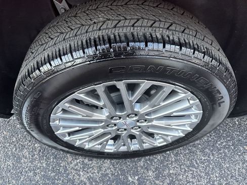 Certified 2024 GMC Acadia Denali w/ Super Cruise Package image 40