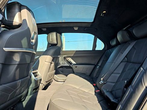 Used 2023 BMW 760i xDrive 760i xDrive w/ Executive Package image 20