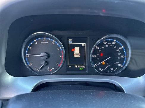 Used 2018 Toyota RAV4 Limited image 8