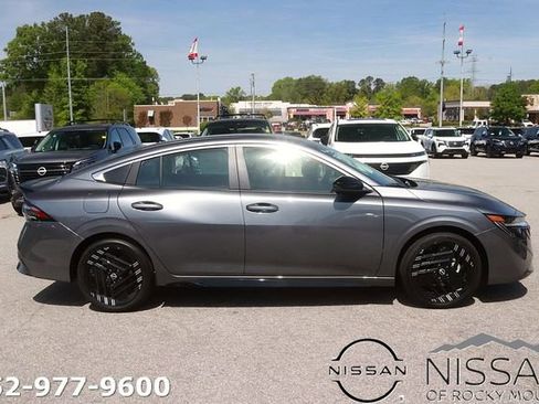 New 2026 Nissan Sentra SR FWD image 4