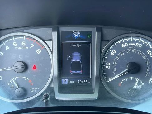 Used 2019 Toyota Tacoma TRD Sport w/ Technology Package AWD/4WD image 21