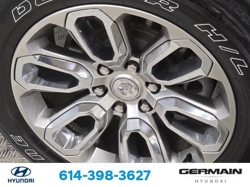 Used 2023 RAM 1500 Laramie AWD/4WD image 13