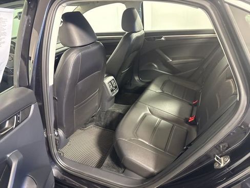 Used 2017 Volkswagen Passat 1.8T SE w/ SE Lighting Package image 22