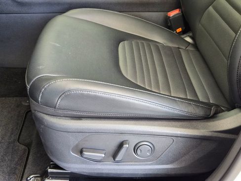 Used 2025 Kia Sportage SX FWD image 14