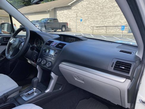 Used 2015 Subaru Forester 2.5i Premium w/ Popular Package #1 AWD/4WD image 17