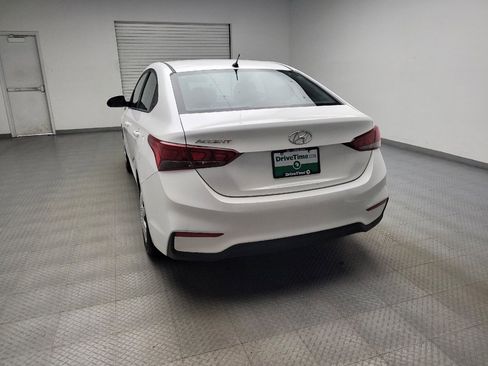 Used 2021 Hyundai Accent SE FWD image 6