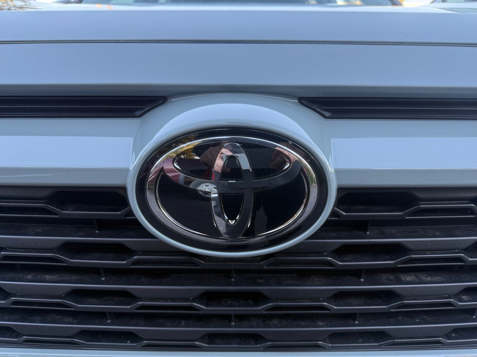 Used 2021 Toyota RAV4 XLE w/ XLE Grade Weather Package AWD/4WD image 22