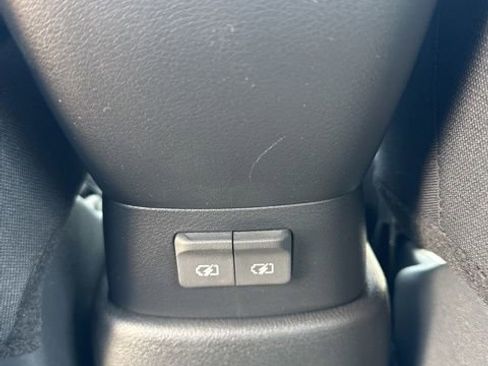 New 2025 Nissan Kicks Play S image 21