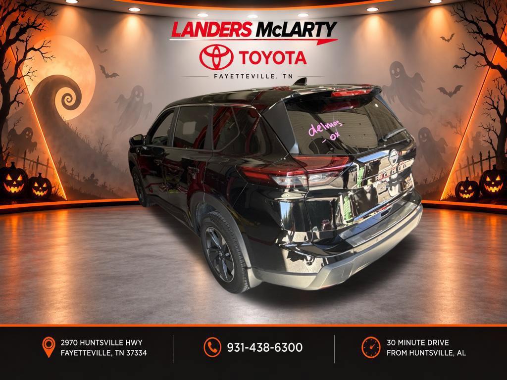 Used 2024 Nissan Rogue SV FWD image 6