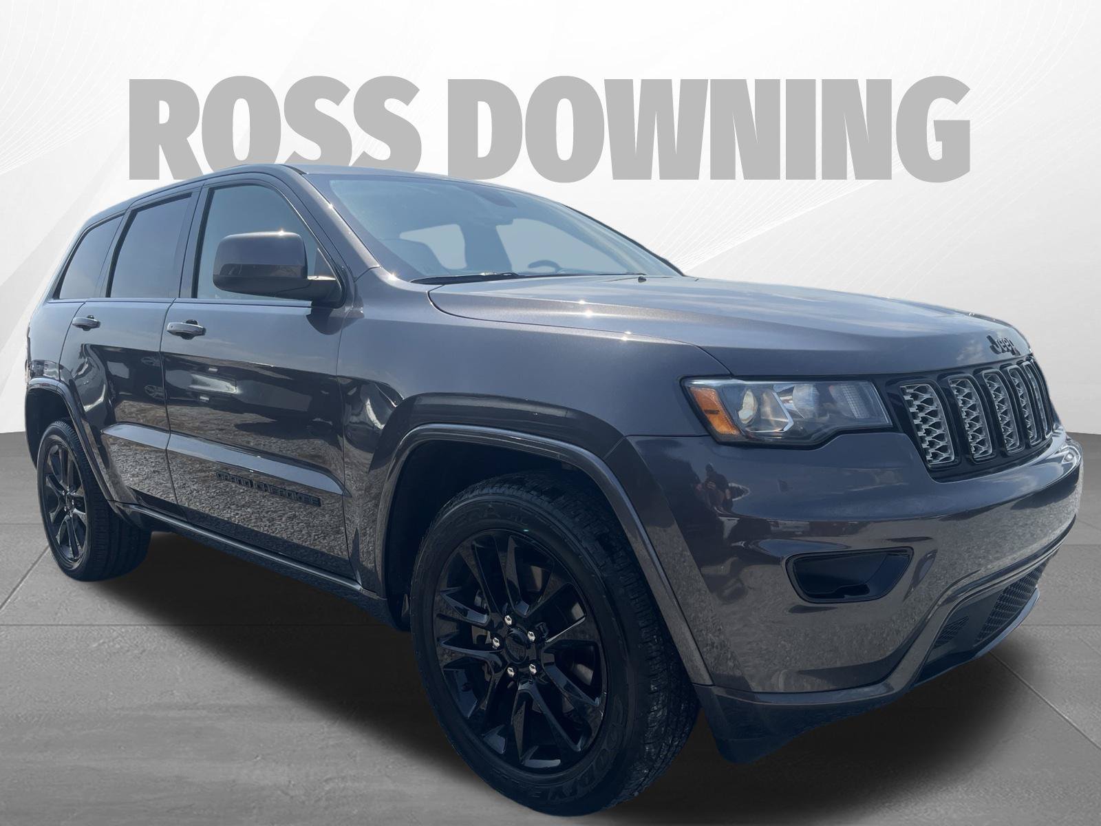 Used 2021 Jeep Grand Cherokee Laredo X RWD image 3