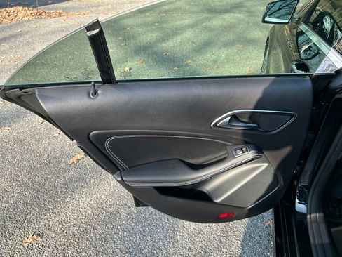 Used 2019 Mercedes-Benz CLA 250 4MATIC image 22