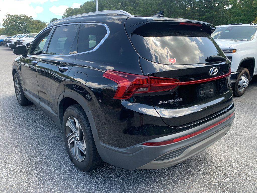 Used 2023 Hyundai Santa Fe SEL FWD image 4