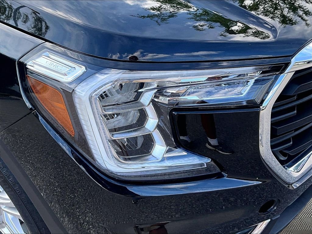 Used 2024 GMC Terrain SLE AWD/4WD image 32