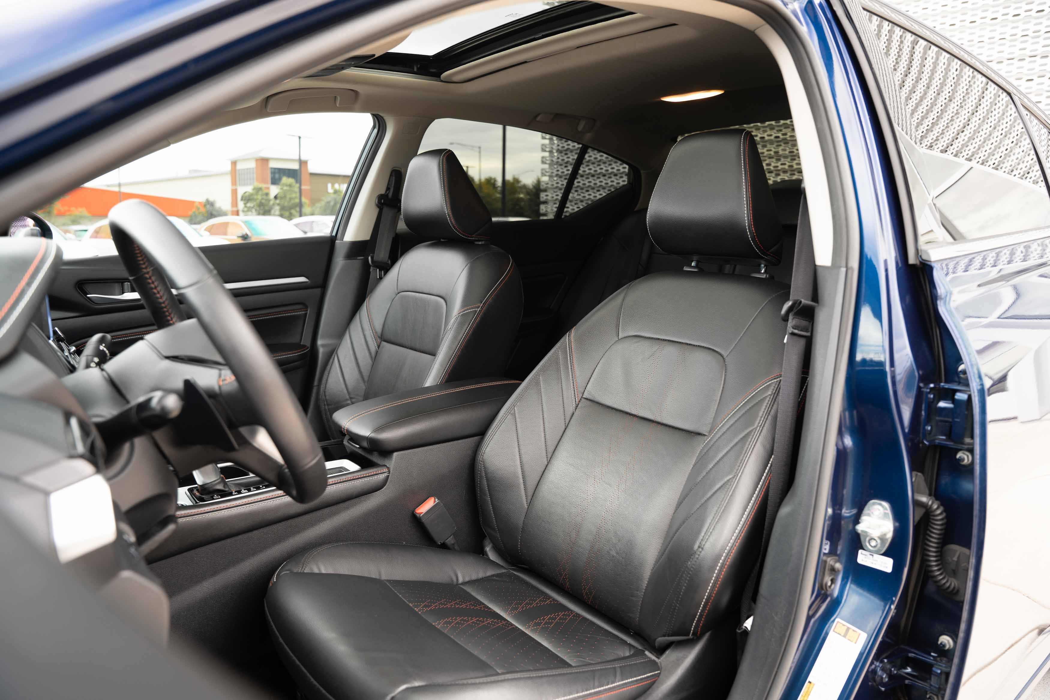 Used 2023 Nissan Altima 2.5 SR w/ SR Premium Package AWD/4WD image 17
