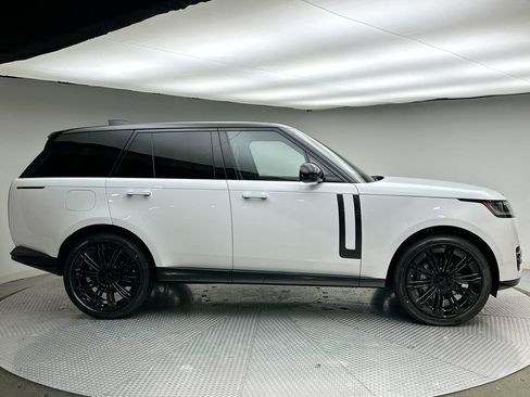 New 2026 Land Rover Range Rover SE image 12