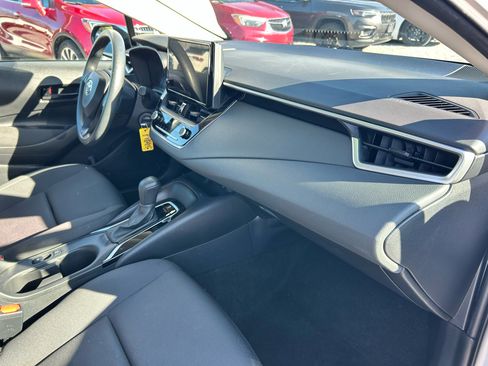 Used 2024 Toyota Corolla LE image 9