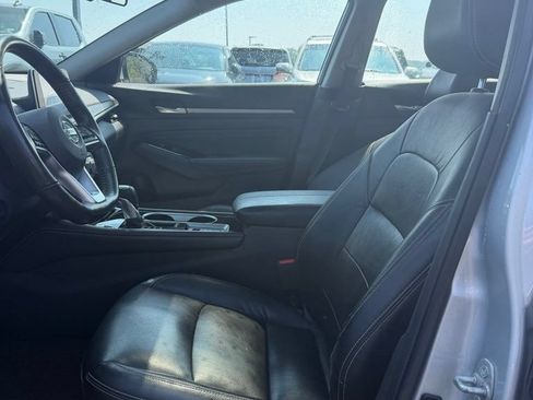 Used 2022 Nissan Altima 2.5 SL FWD image 12