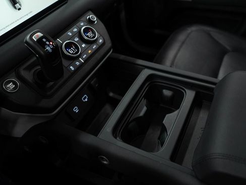 Used 2024 Land Rover Defender 110 S AWD/4WD image 17