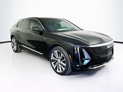 Used 2024 Cadillac Lyriq Luxury w/ LPO, Floor Liner Package image 24