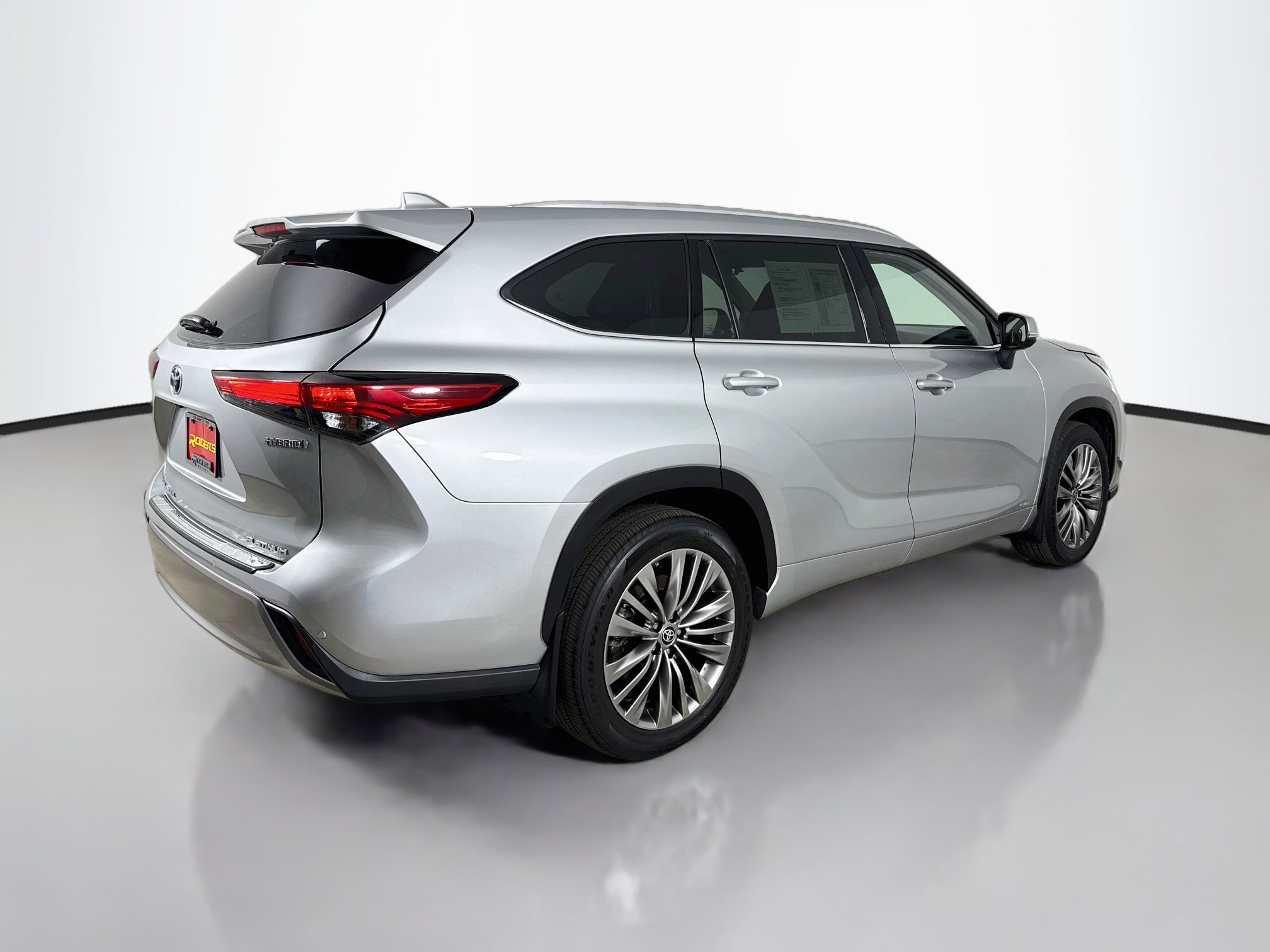 Used 2022 Toyota Highlander Limited AWD/4WD image 8