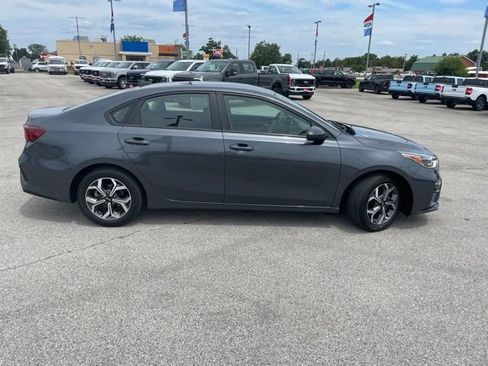 Used 2021 Kia Forte LXS FWD image 11