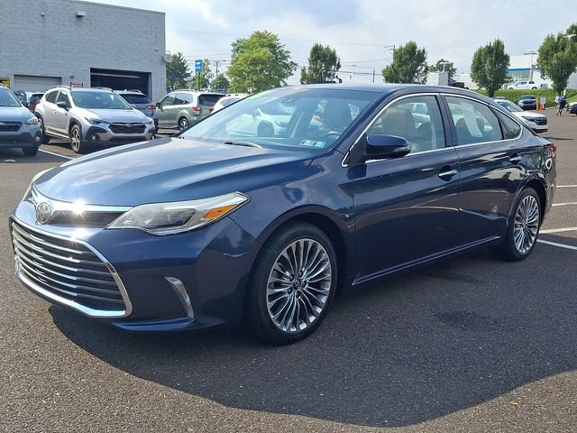 Used 2016 Toyota Avalon Limited w/ Toyota Safety Sense Package FWD image 3