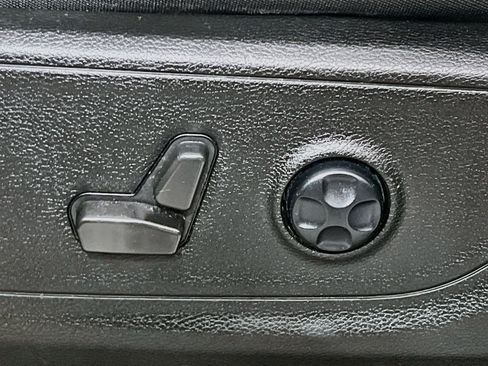 Used 2021 RAM 1500 Big Horn AWD/4WD image 15