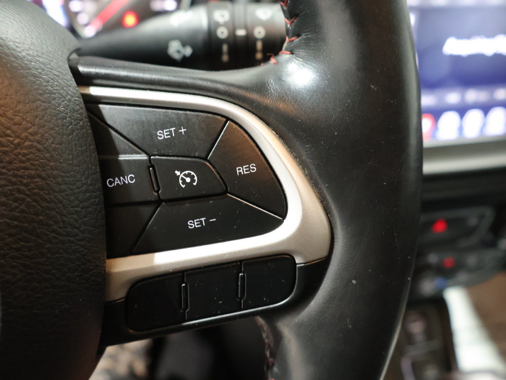 Used 2019 Jeep Compass Trailhawk w/ Leather Interior Group AWD/4WD image 35