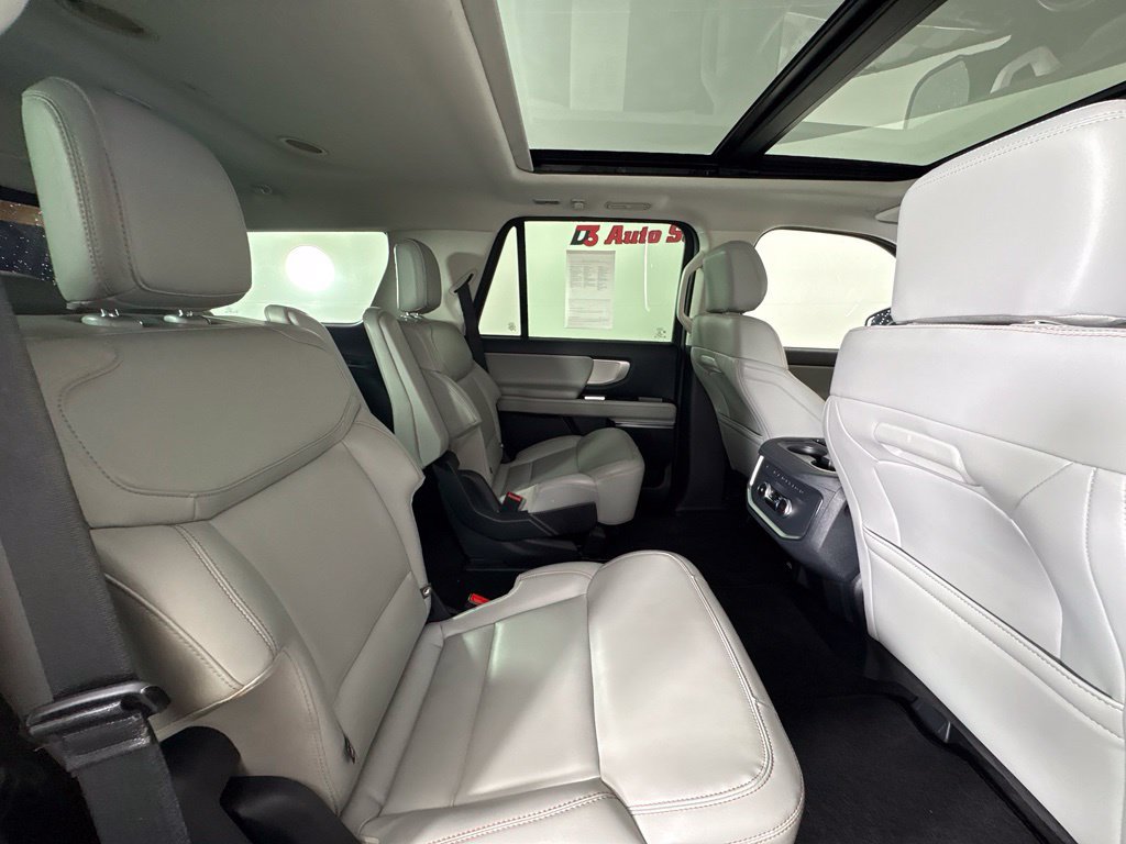 Used 2025 Ford Expedition Active RWD image 52