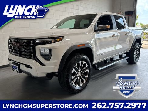 Used 2025 GMC Canyon Denali AWD/4WD image 1