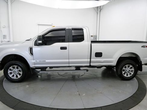 Used 2017 Ford F350 XL w/ STX Appearance Package AWD/4WD image 4
