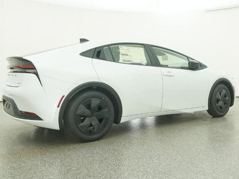 New 2026 Toyota Prius LE image 25