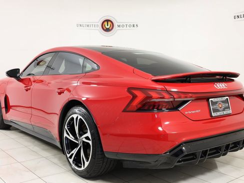 Used 2022 Audi e-tron GT Prestige image 4