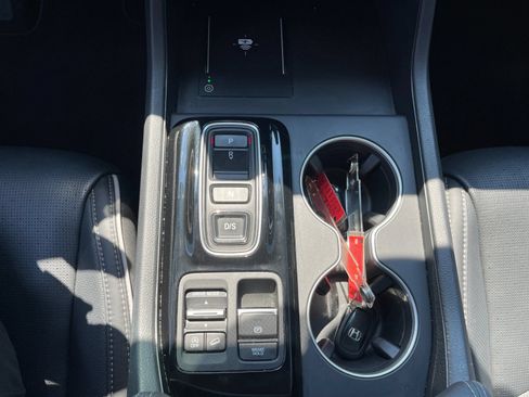 Used 2025 Honda Pilot Elite image 25