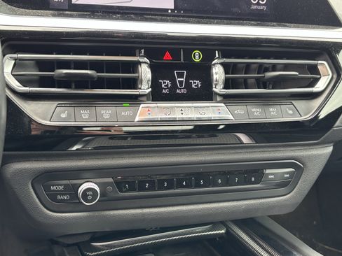 Used 2020 BMW Z4 M40i w/ Premium Package image 29