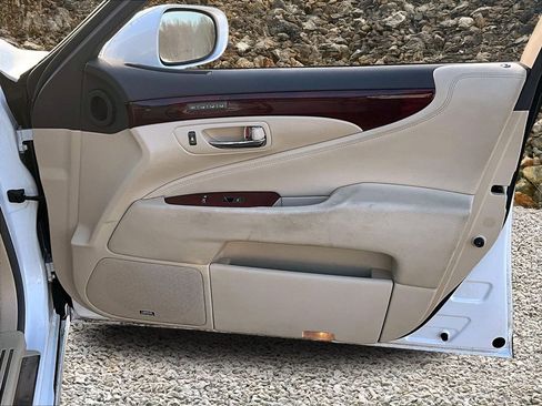 Used 2010 Lexus LS 460 AWD image 22