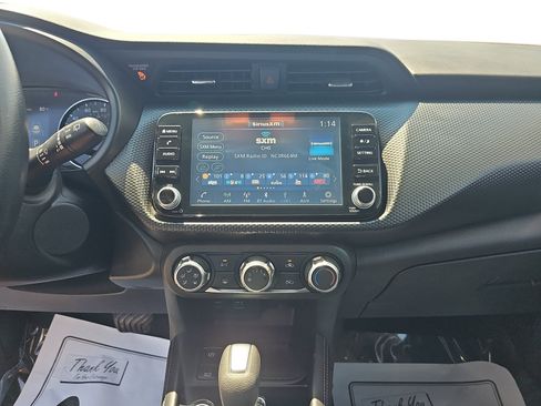 Used 2023 Nissan Kicks SV FWD image 17